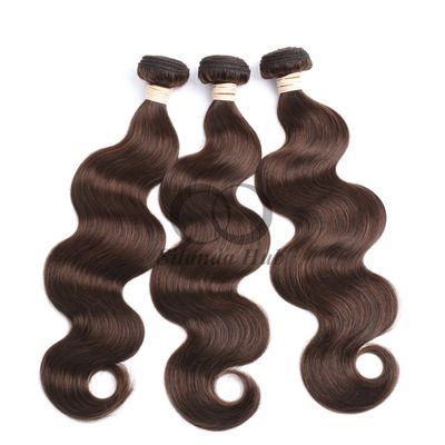 Un bon prix. # 4 Corps brun moyen ondulé Remy Boucles de cheveux humains cousues en tissus Boucles de paquets brésiliennes Offres en ligne